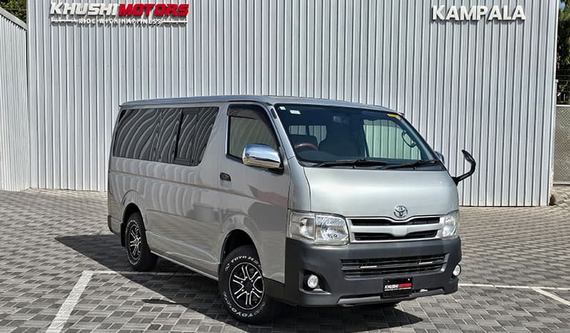 2012 Toyota Regius Van image-1