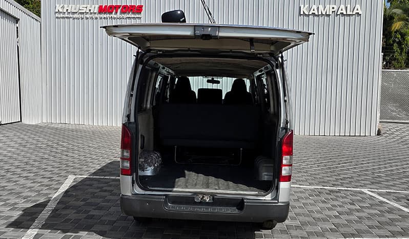 2012 Toyota Regius Van image-5