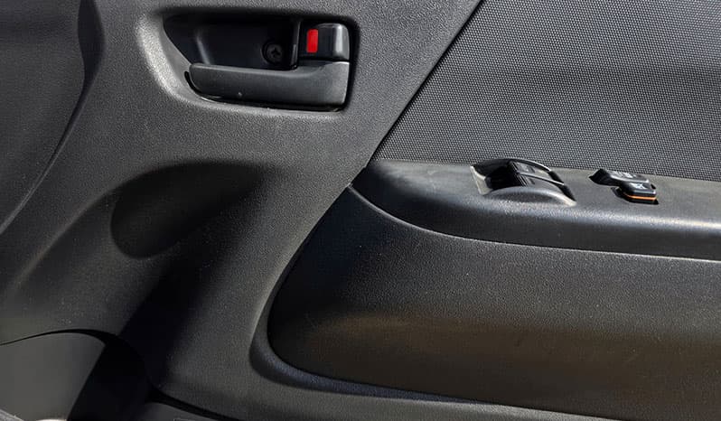 2012 Toyota Regius Van image-6