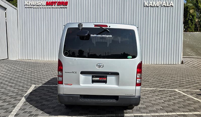 2012 Toyota Regius Van image-10