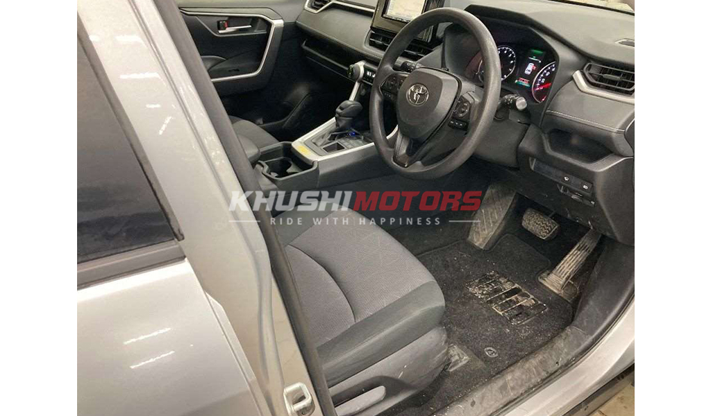 2020 Toyota RAV4 image-10