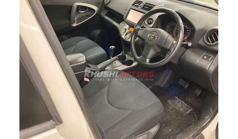 2011 Toyota RAV4 image-5
