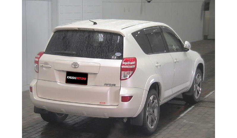 2015 Toyota RAV4 image-2
