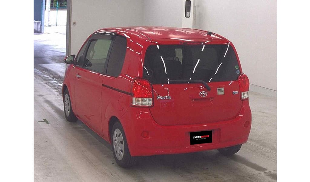 2012 Toyota Porte image-4