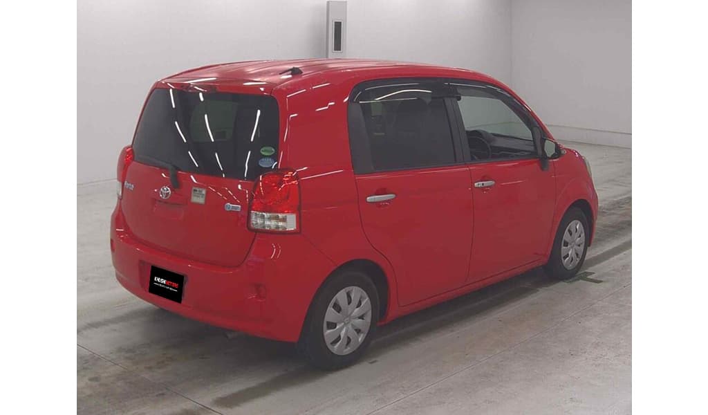 2012 Toyota Porte image-5