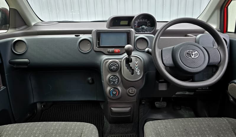 2012 Toyota Porte image-12