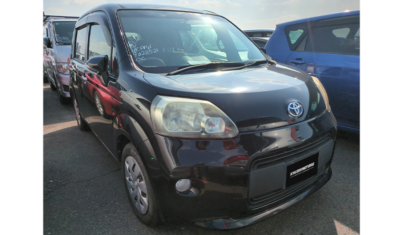 2012 Toyota Porte G image-2