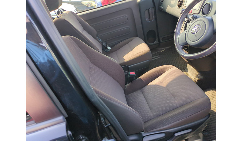 2012 Toyota Porte G image-6