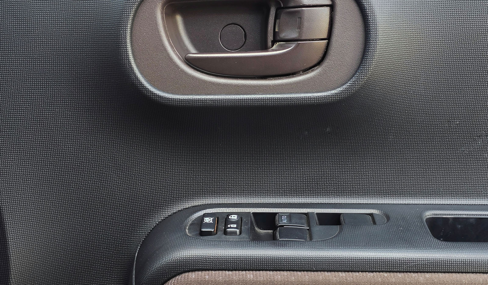 2012 Toyota Porte G image-10