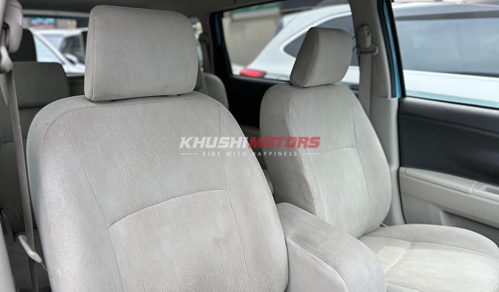 2010 Toyota Passo Sette image-10