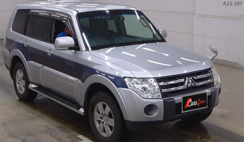 2007 Mitsubishi Pajero image-2