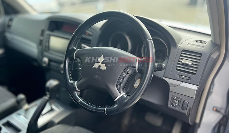 2007 Mitsubishi Pajero image-8