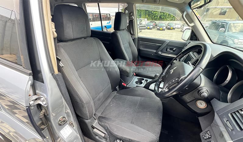 2007 Mitsubishi Pajero image-10