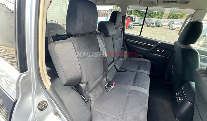 2007 Mitsubishi Pajero image-11