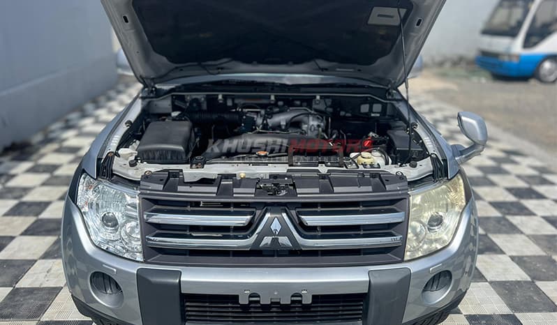 2007 Mitsubishi Pajero image-14