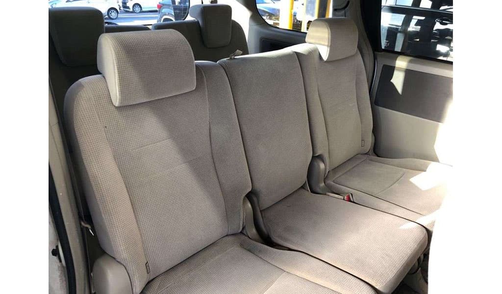 2010 Toyota Noah image-8