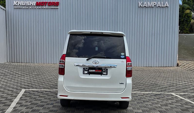 2010 Toyota Noah image-12