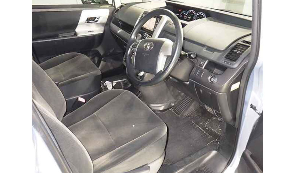 2012 Toyota Noah X Smart Edi image-2