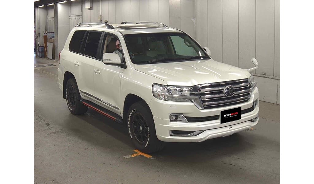2018 Toyota Land Cruiser 200 image-2