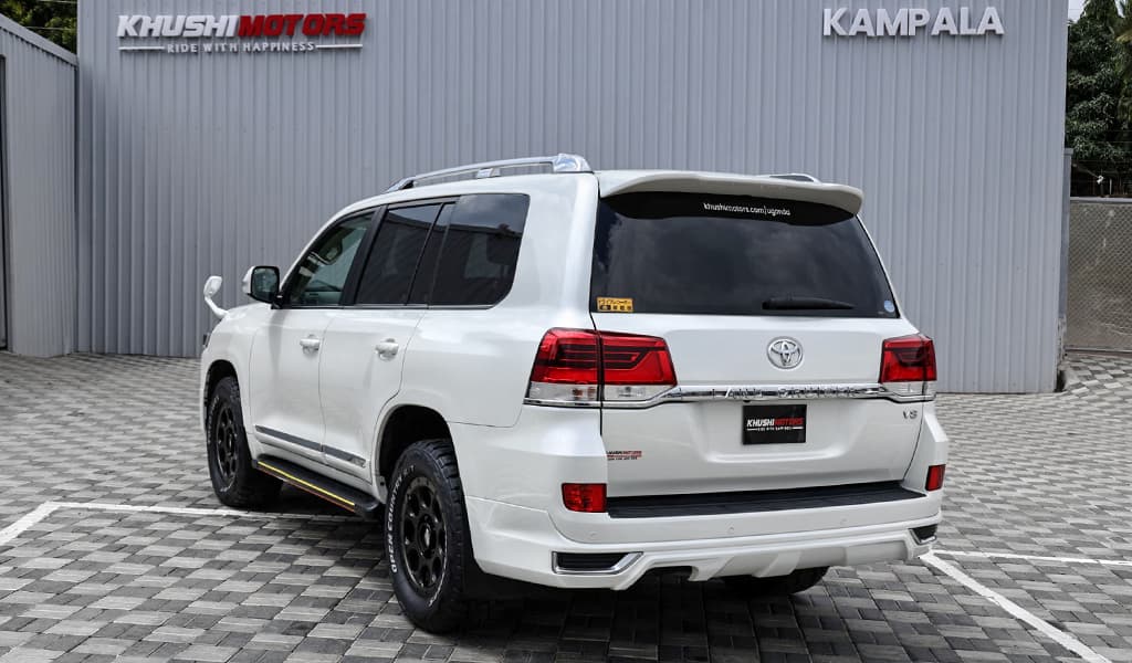 2018 Toyota Land Cruiser 200 image-10
