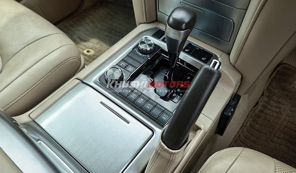 2018 Toyota Land Cruiser 200 image-13