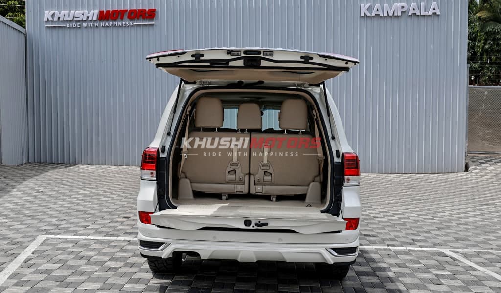 2018 Toyota Land Cruiser 200 image-16