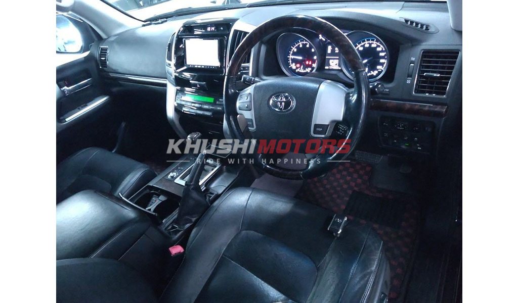 2012 Toyota Land Cruiser 200 image-2