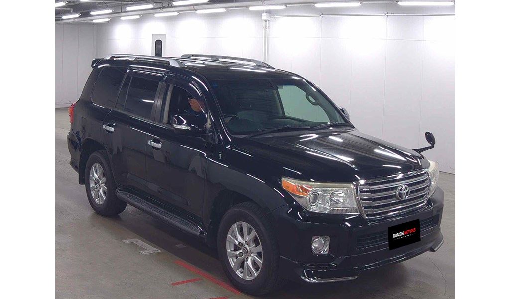 2012 Toyota Land Cruiser 200 image-4