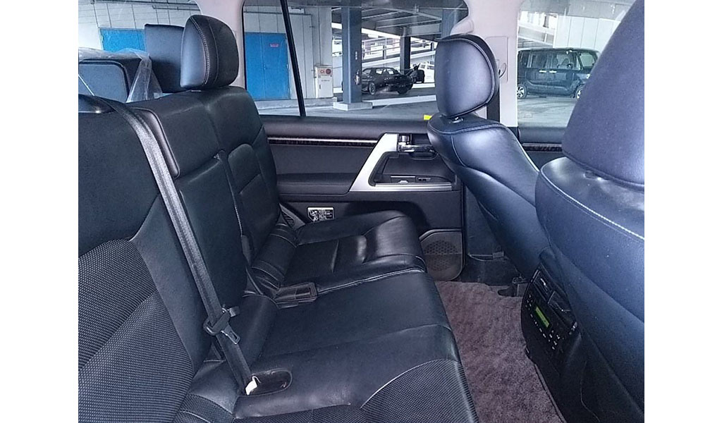 2012 Toyota Land Cruiser 200 image-2