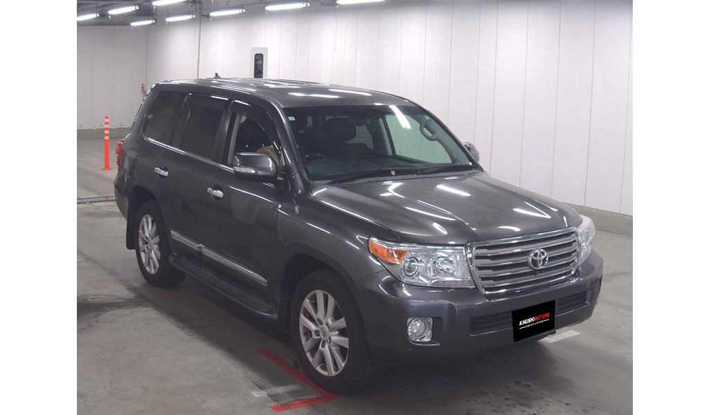 2012 Toyota Land Cruiser 200 image-3