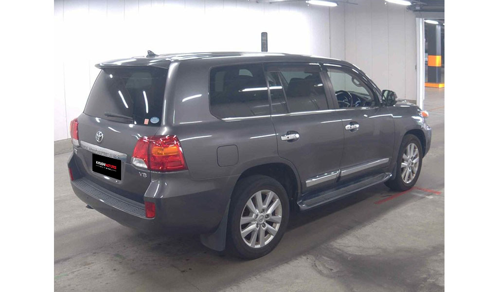 2012 Toyota Land Cruiser 200 image-6