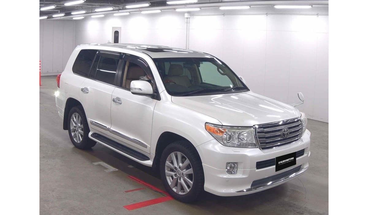2013 Toyota Land Cruiser 200 ZX image-1