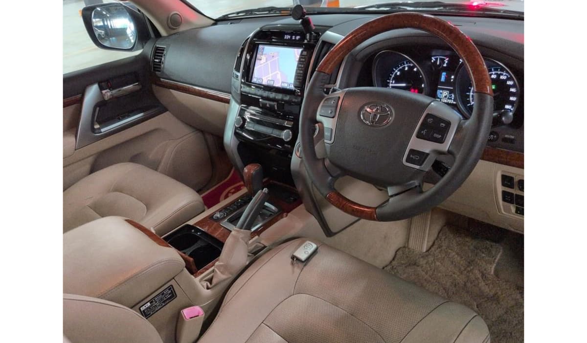 2013 Toyota Land Cruiser 200 ZX image-2