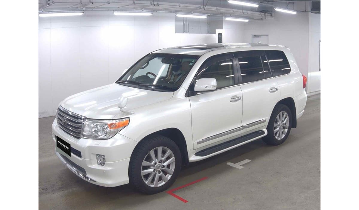 2013 Toyota Land Cruiser 200 ZX image-3