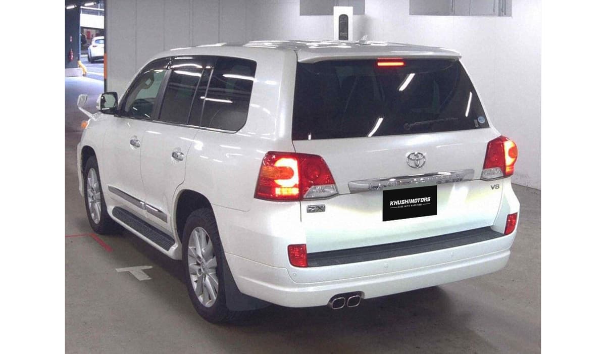 2013 Toyota Land Cruiser 200 ZX image-4