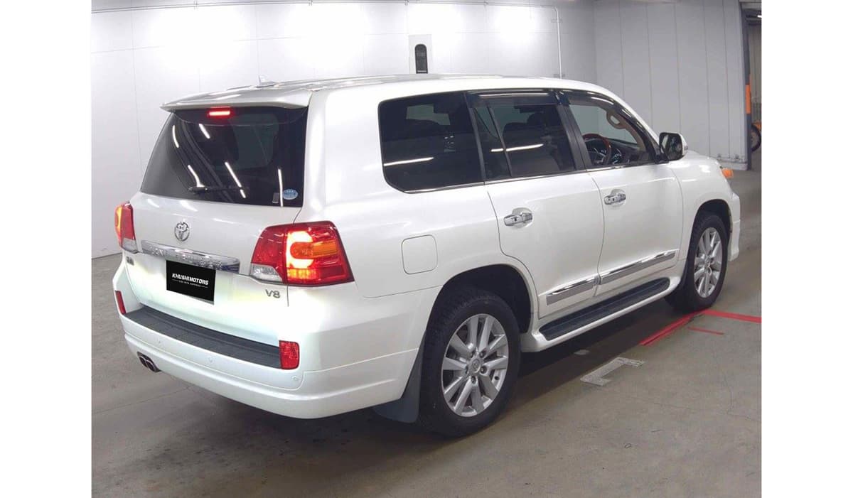 2013 Toyota Land Cruiser 200 ZX image-5