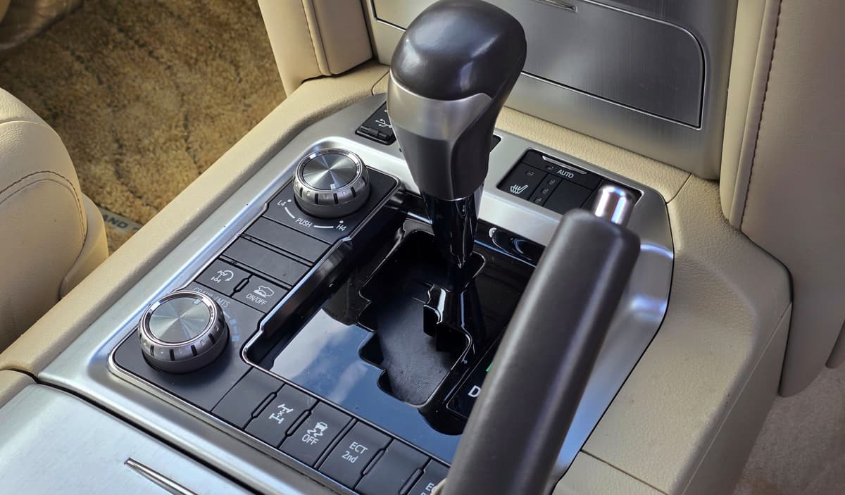 2019 Toyota Land Cruiser 200 Ax G Selection V8 image-8