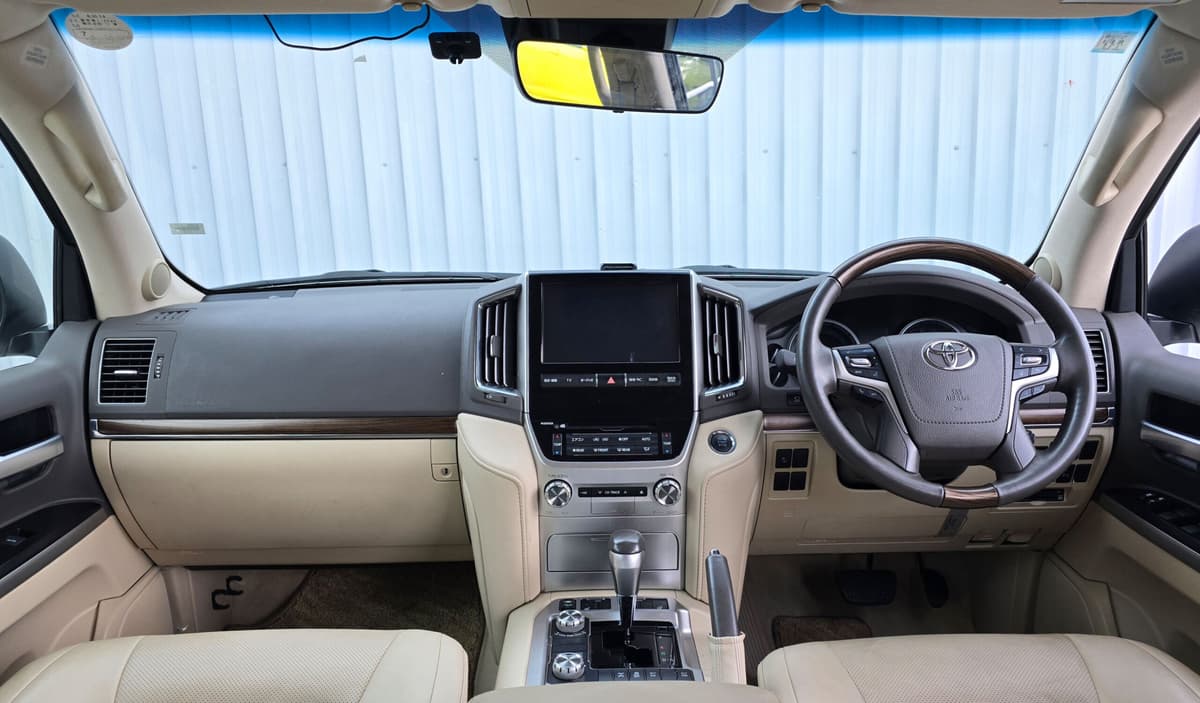 2019 Toyota Land Cruiser 200 Ax G Selection V8 image-14
