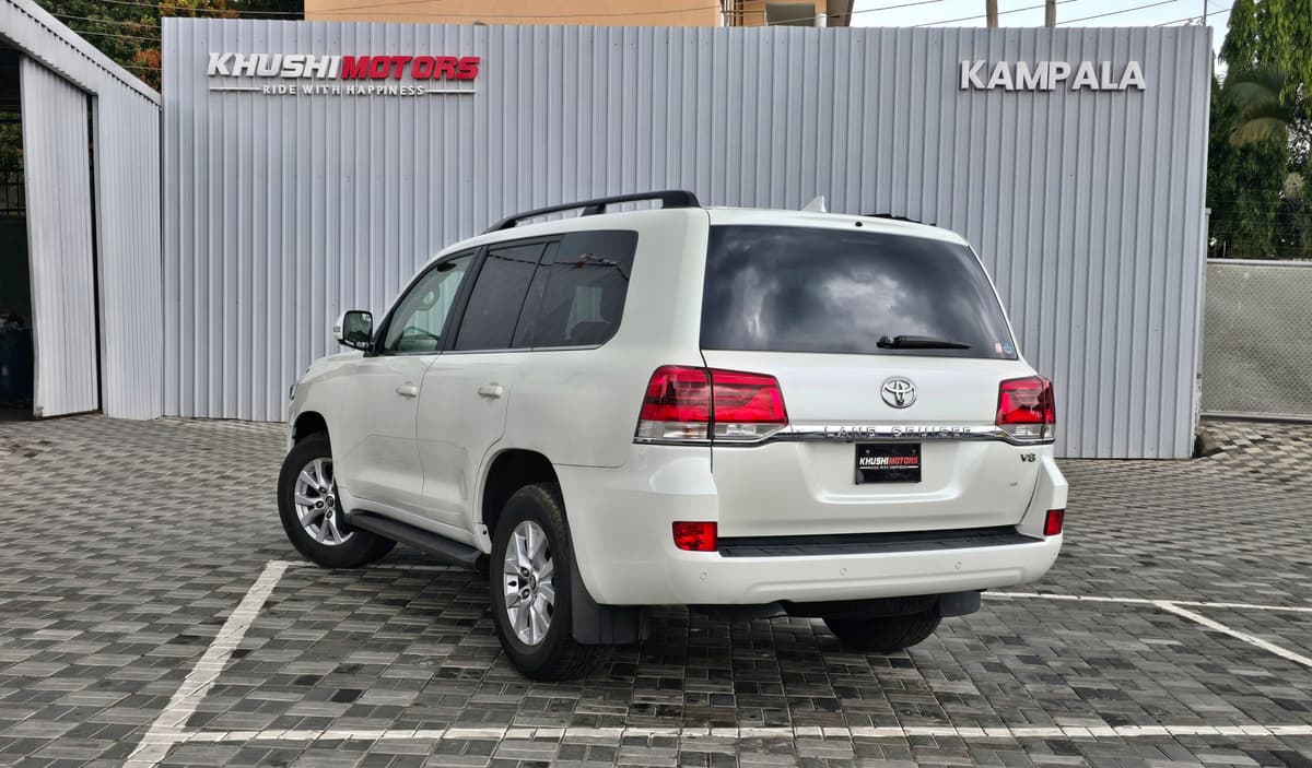2019 Toyota Land Cruiser 200 Ax G Selection V8 image-17