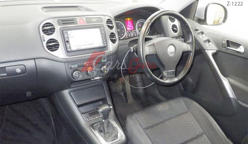 2010 Volkswagen Tiguan image-5