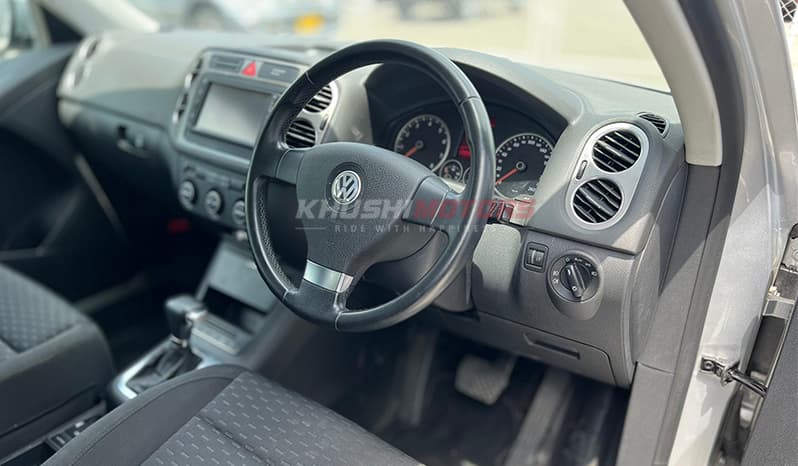 2010 Volkswagen Tiguan image-9