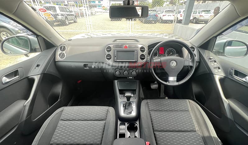 2010 Volkswagen Tiguan image-14