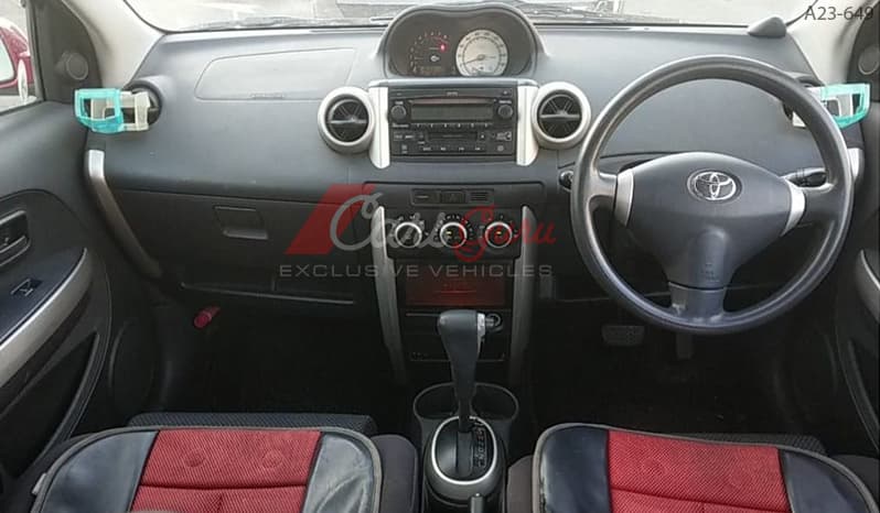 2002 Toyota IST image-5