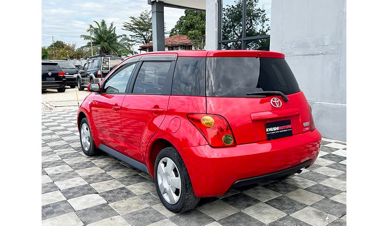 2002 Toyota IST image-10