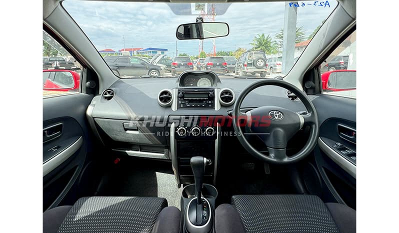 2002 Toyota IST image-14