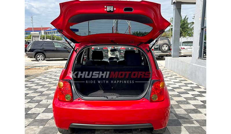 2002 Toyota IST image-16