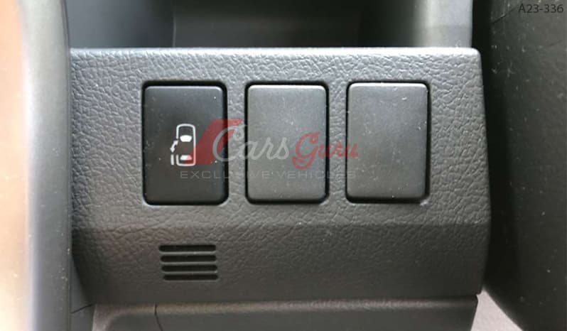 2007 Toyota Noah image-7