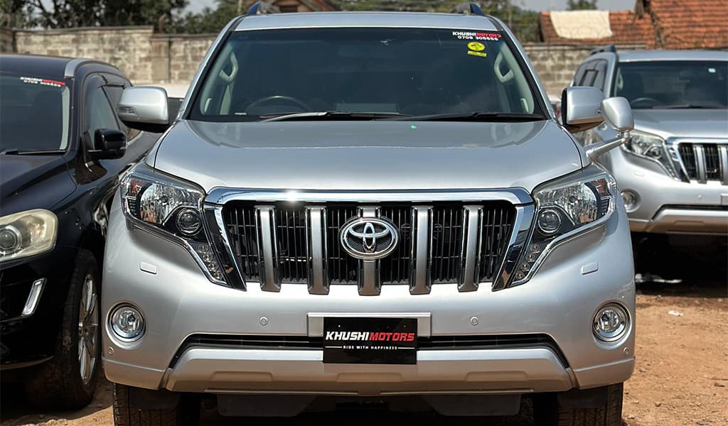 2017 Toyota Land Cruiser Prado image-1