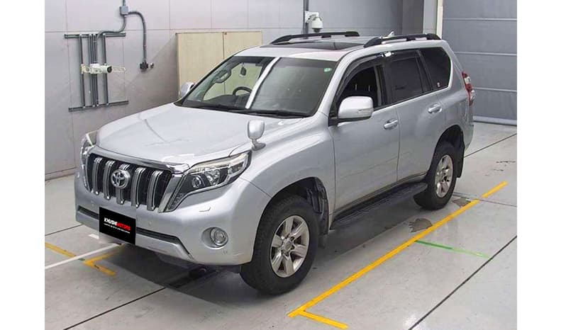 2017 Toyota Land Cruiser Prado image-8
