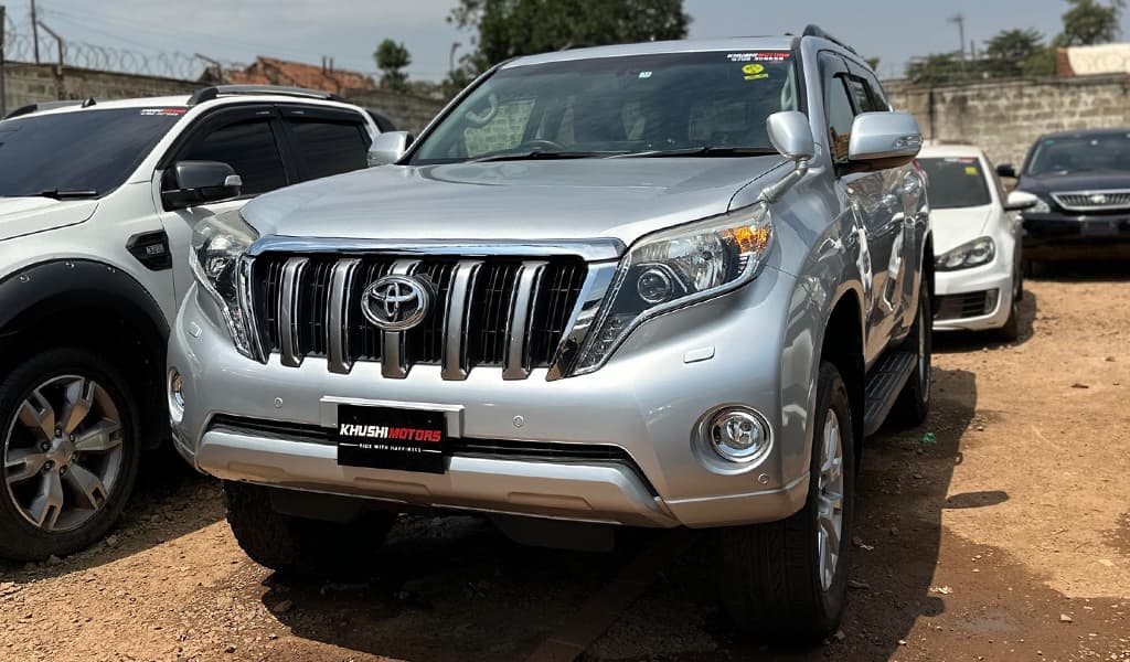 2017 Toyota Land Cruiser Prado image-12